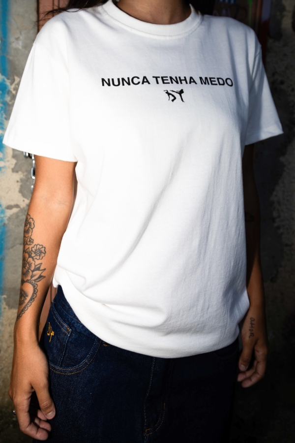 NUNCA TENHA MEDO T-SHIRT OFF WHITE - Imagem 3